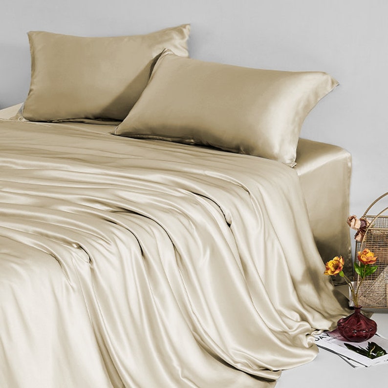 Newly Upgraded Silk Material 26 Momme Mulberry Silk 4-Piece Bedding Set - Custom Fabric with Fragrant Atmosphere - Silk Duvet Cover/Fitted Sheet/2 Pillowcases